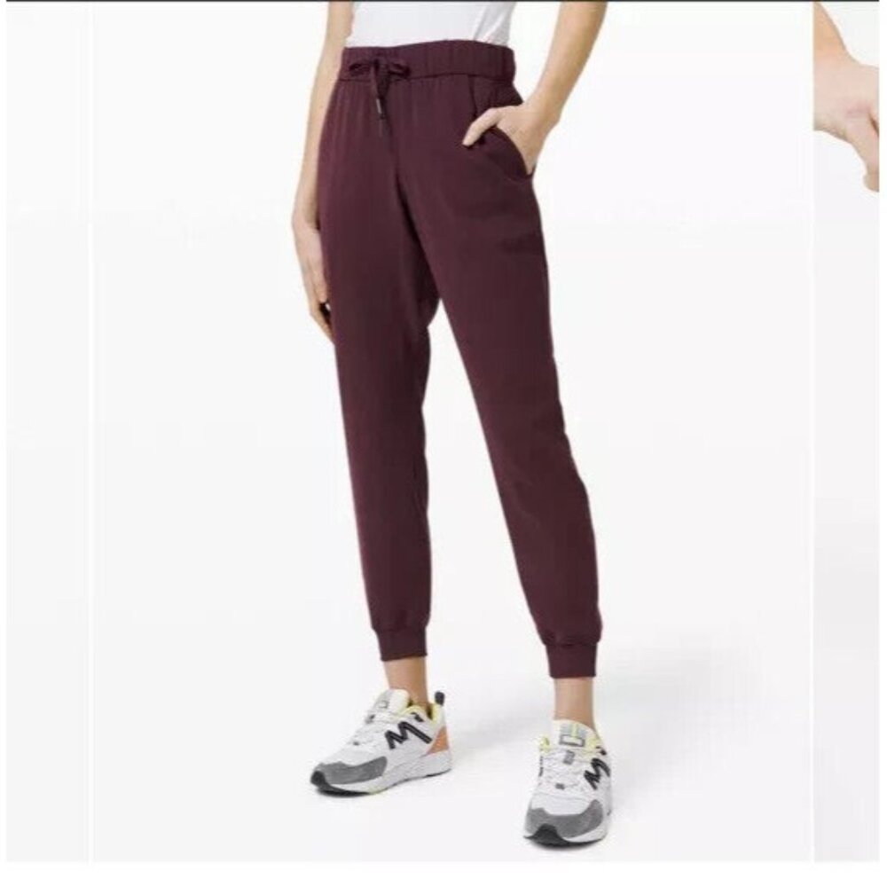 Lululemon Womens Size 4 On The Fly Mid-Rise Jogger Pant 28" Burgundy Cassis